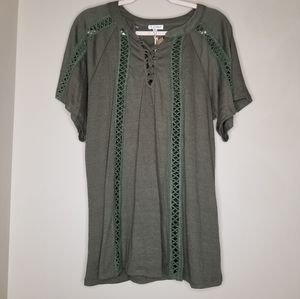 NWT b-Sharp bouquet Green top